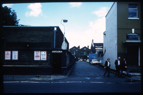 1976